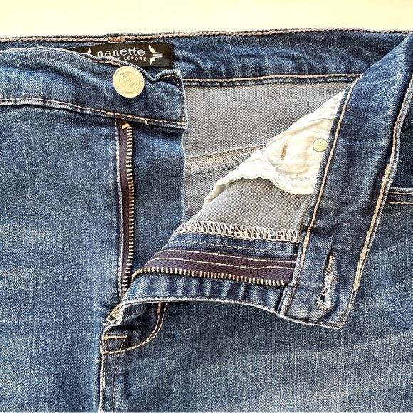 Nanette Lepore mini skirt with frayed hem, stretch denim fabric  blend - Picture 7 of 12